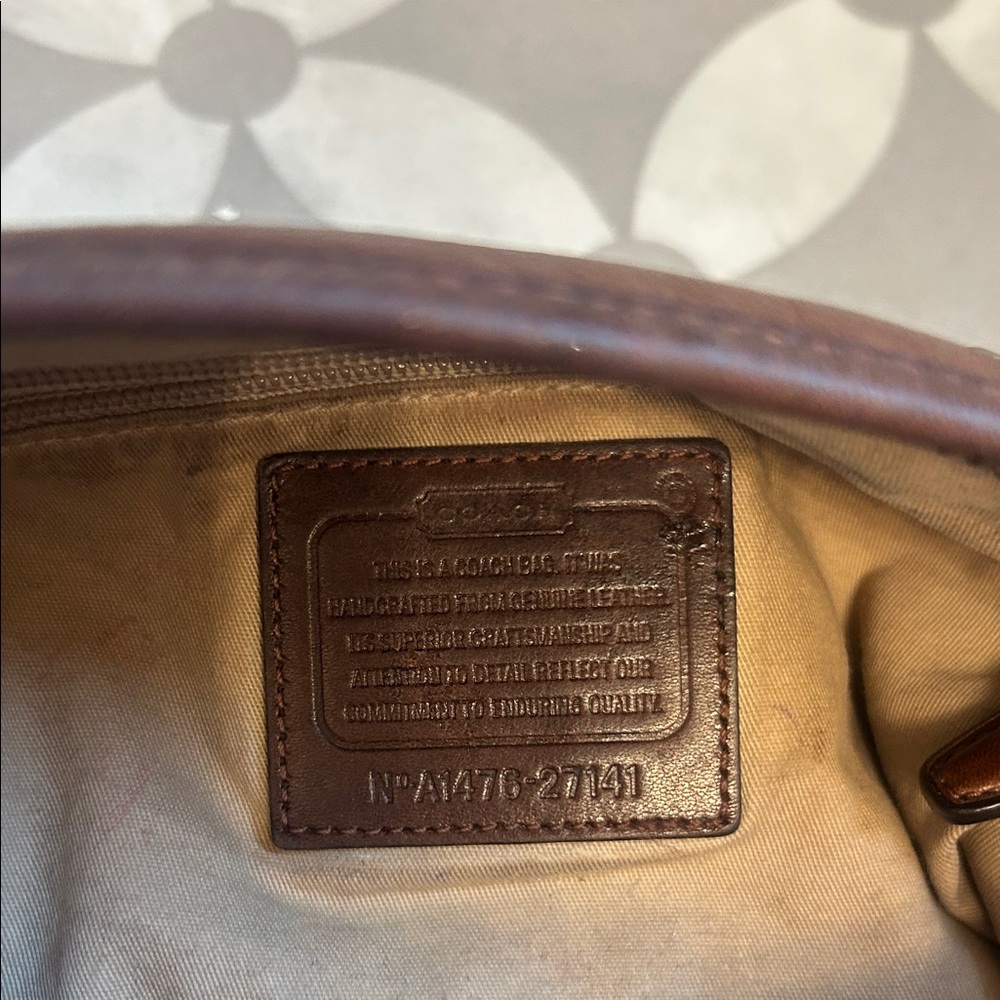 Coach VINTAGE Dark Brown Leather Shoulder Bag - Picture 7 of 13